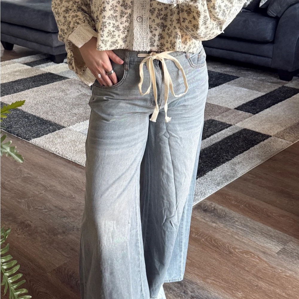 Mazik Light Gray Wide Leg Jeans - Picture 4 of 10